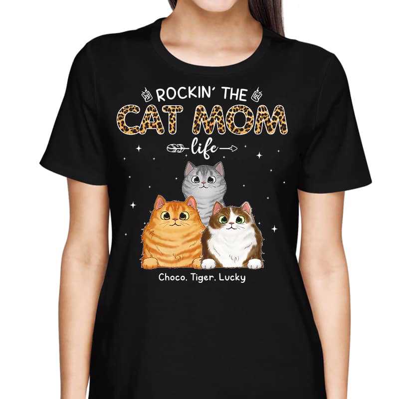 T-Shirt Cat Mom Peeking Fluffy Cats Leopard Personalized Shirt